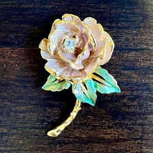 Vintage 1950s pink and gold rose brooch set with two diamond looking stones